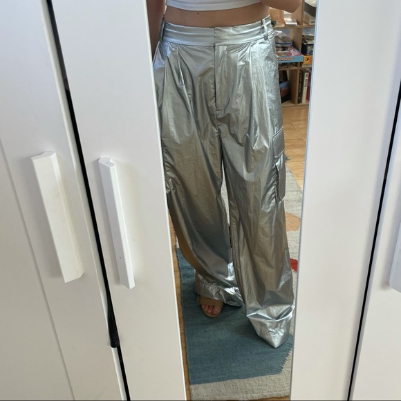 *SOLD* TIBI NWT crispy nylon stella cargo pants - Picture 7 of 11